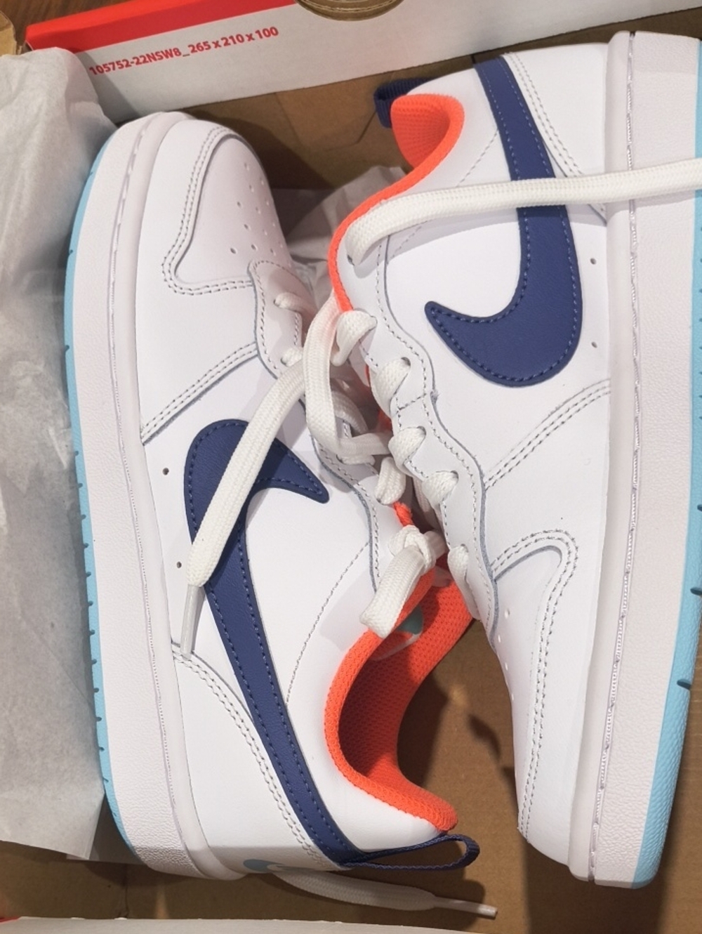 New In Box Nike Court Borough Low 2 GS Size 4y ( Will Fit A 5w)